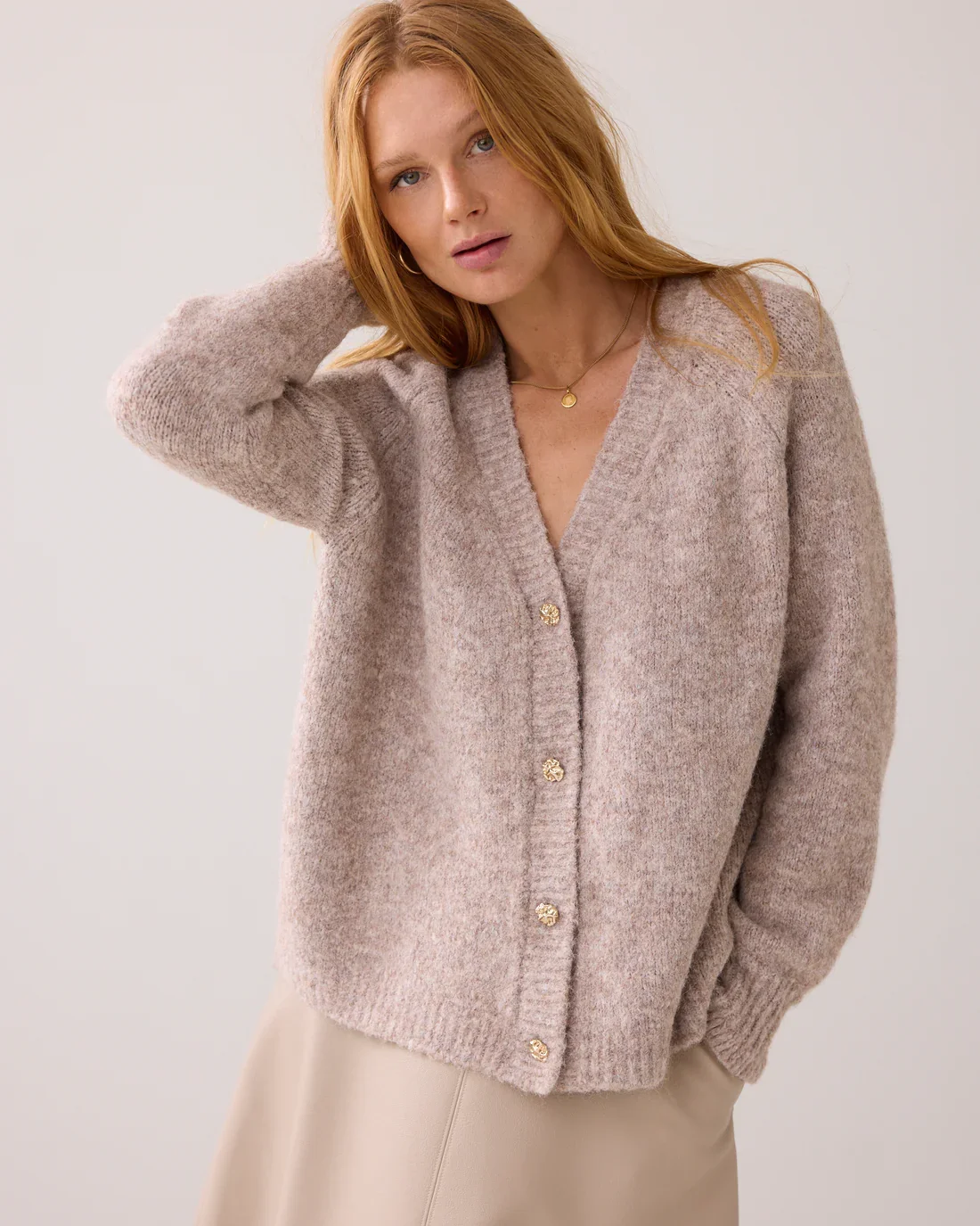Cardigan Oversized Guld Knapper