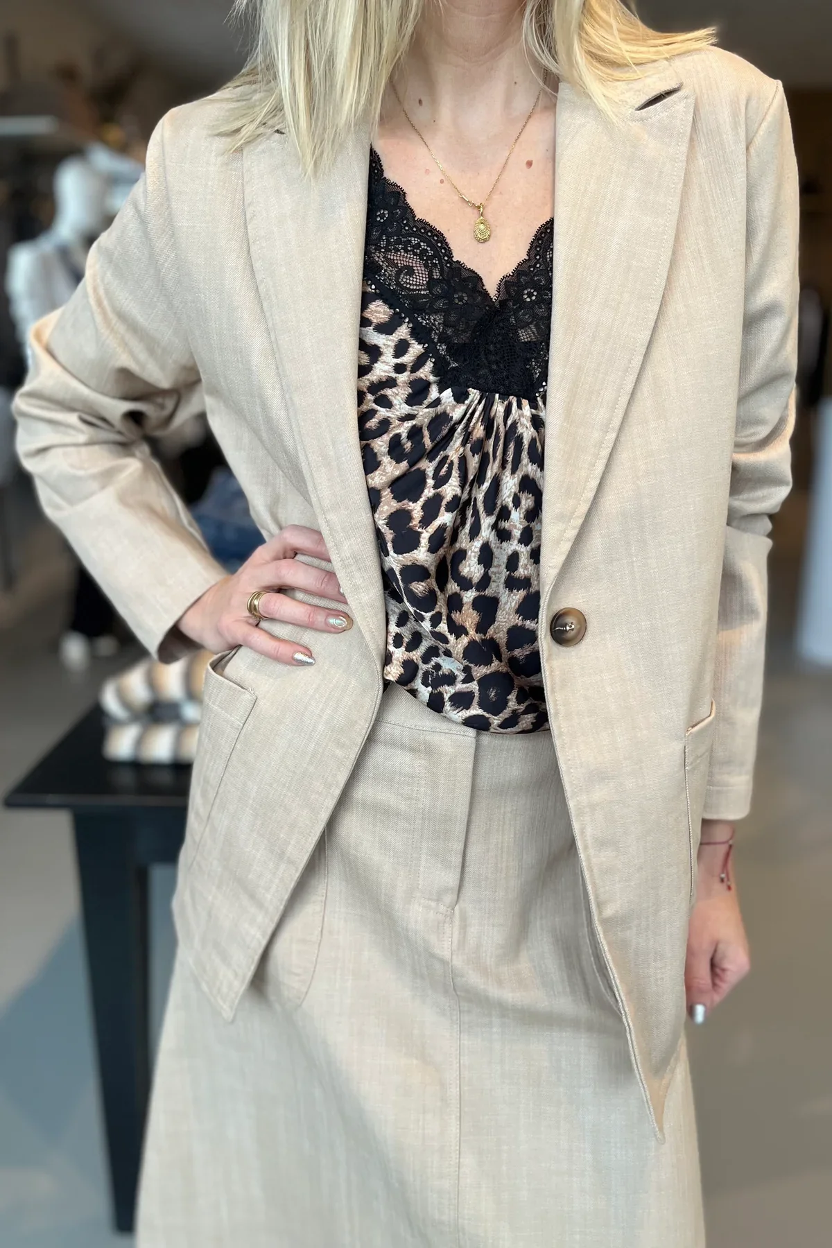 Top Bea Lace Leo
