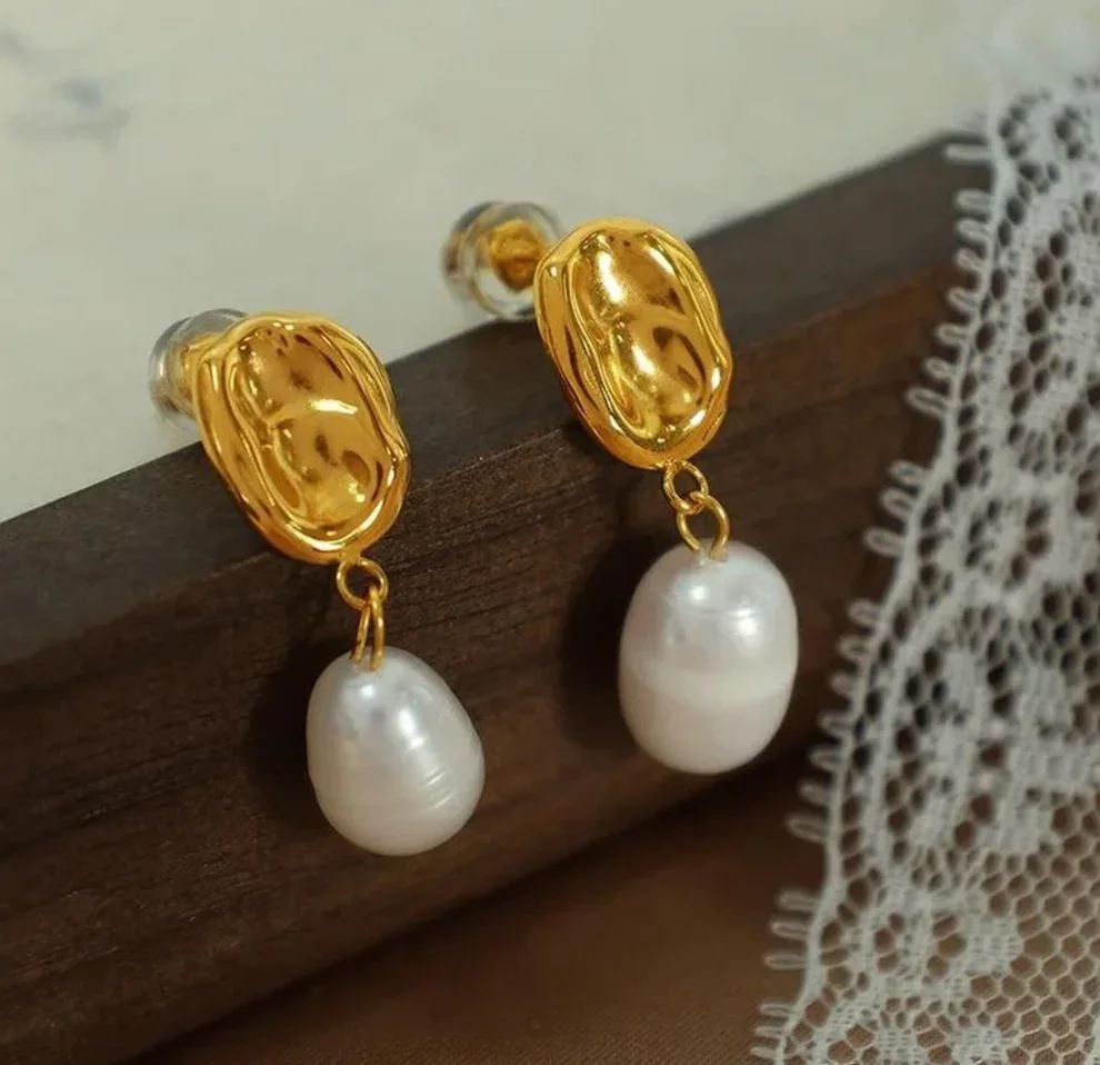 reringe Pearl Hammered Stud 18K Guldbelagt