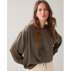 Bluse Shiny Med Sljfelukning 