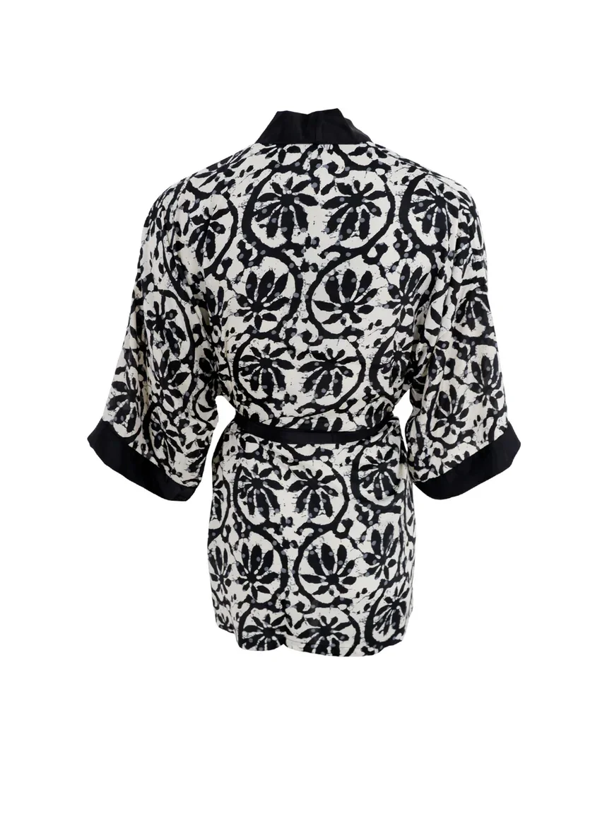 Kimono Luna Short Black Lily