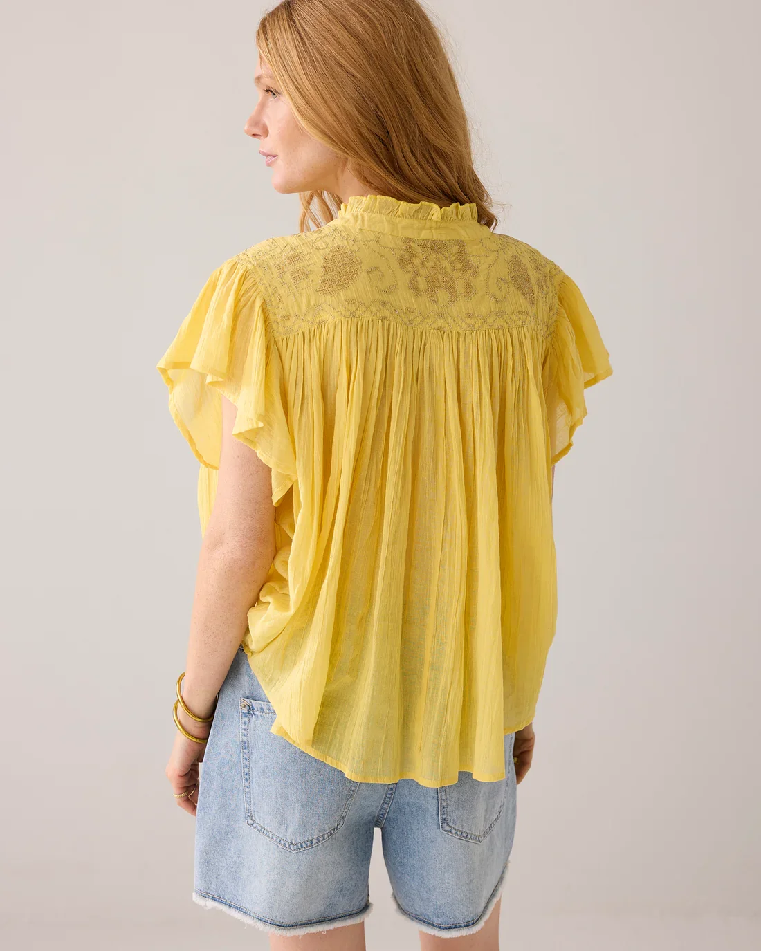 Bluse med loosefit og korte rmer 