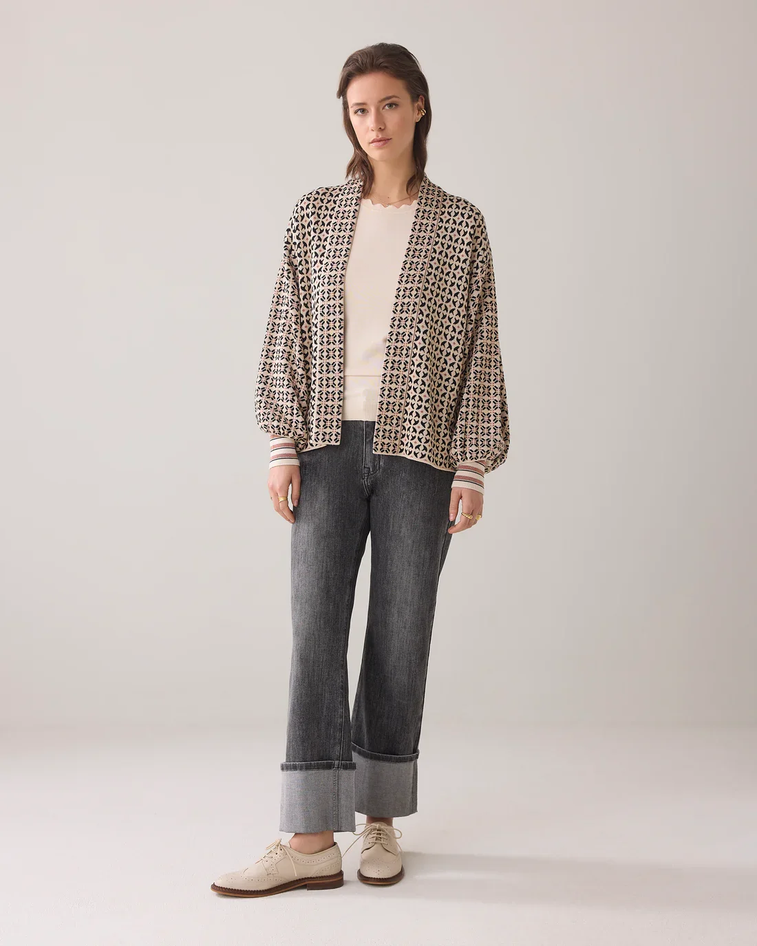 Cardigan med let glimmer og uden knapper
