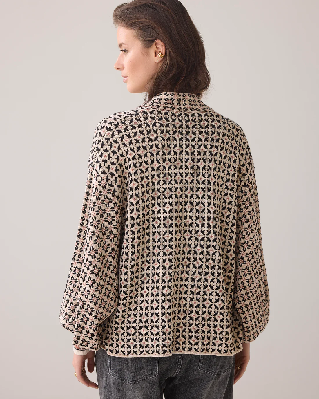 Cardigan med let glimmer og uden knapper