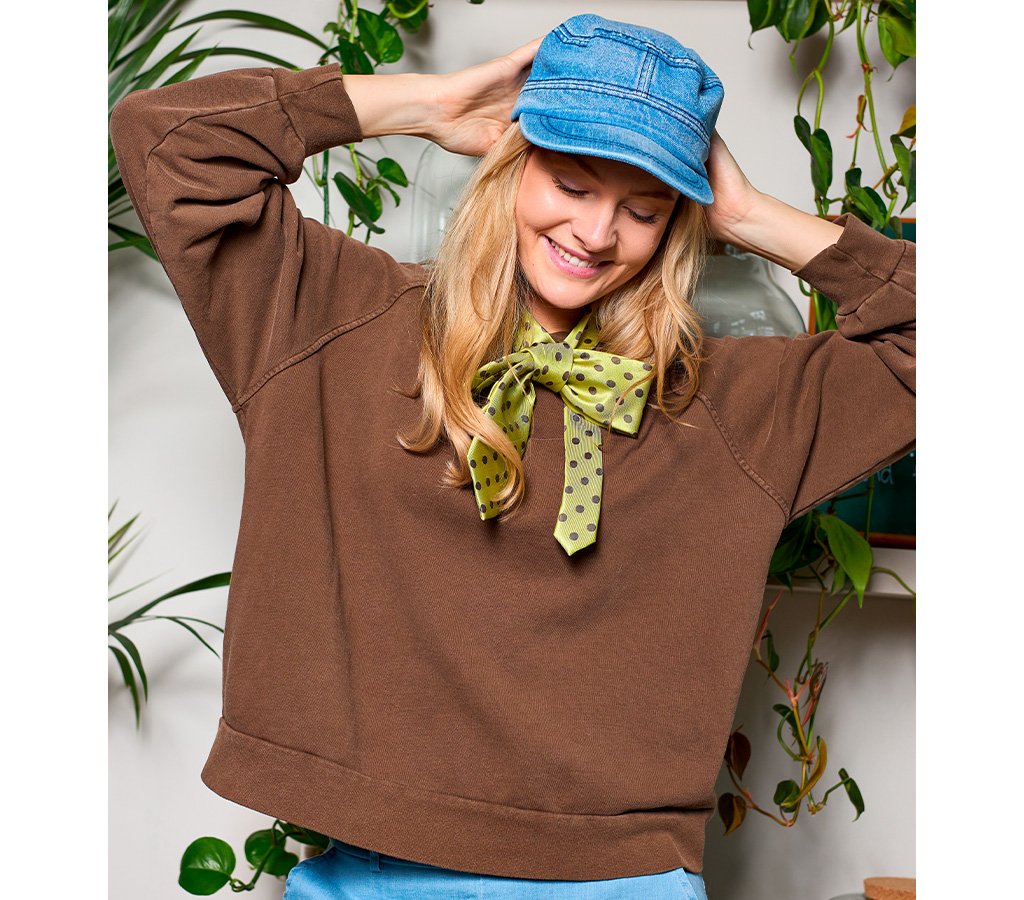 BCEVY Raglan Sweatshirt � Mocca